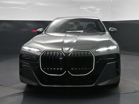 Certified 2026 BMW 740i w/ Executive Package RWD image 10