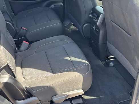 Certified 2023 GMC Acadia SLE w/ Driver Convenience Package FWD image 20