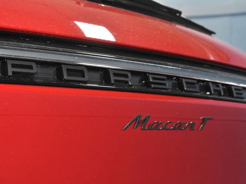 New 2026 Porsche Macan Turbo image 32