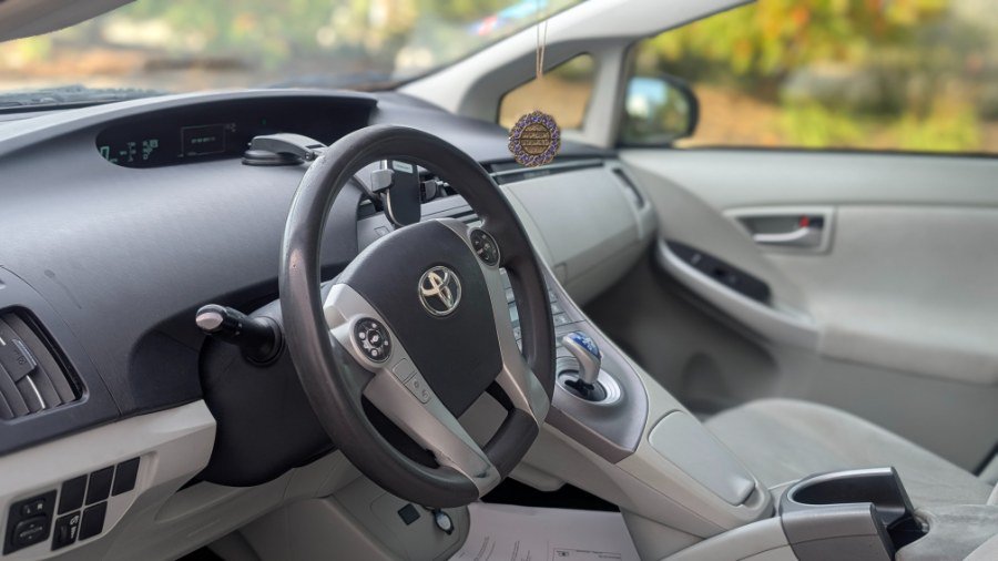Used 2013 Toyota Prius Two FWD image 7