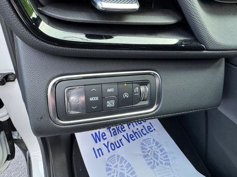 Used 2025 Buick Enclave Preferred image 28