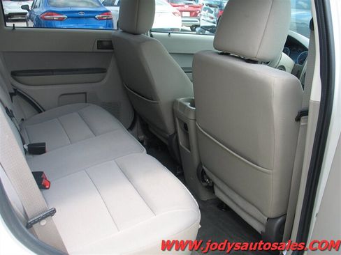 Used 2012 Ford Escape XLT AWD/4WD image 24