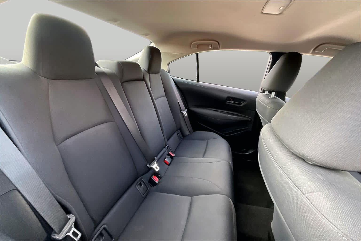 Used 2025 Toyota Corolla LE FWD image 19