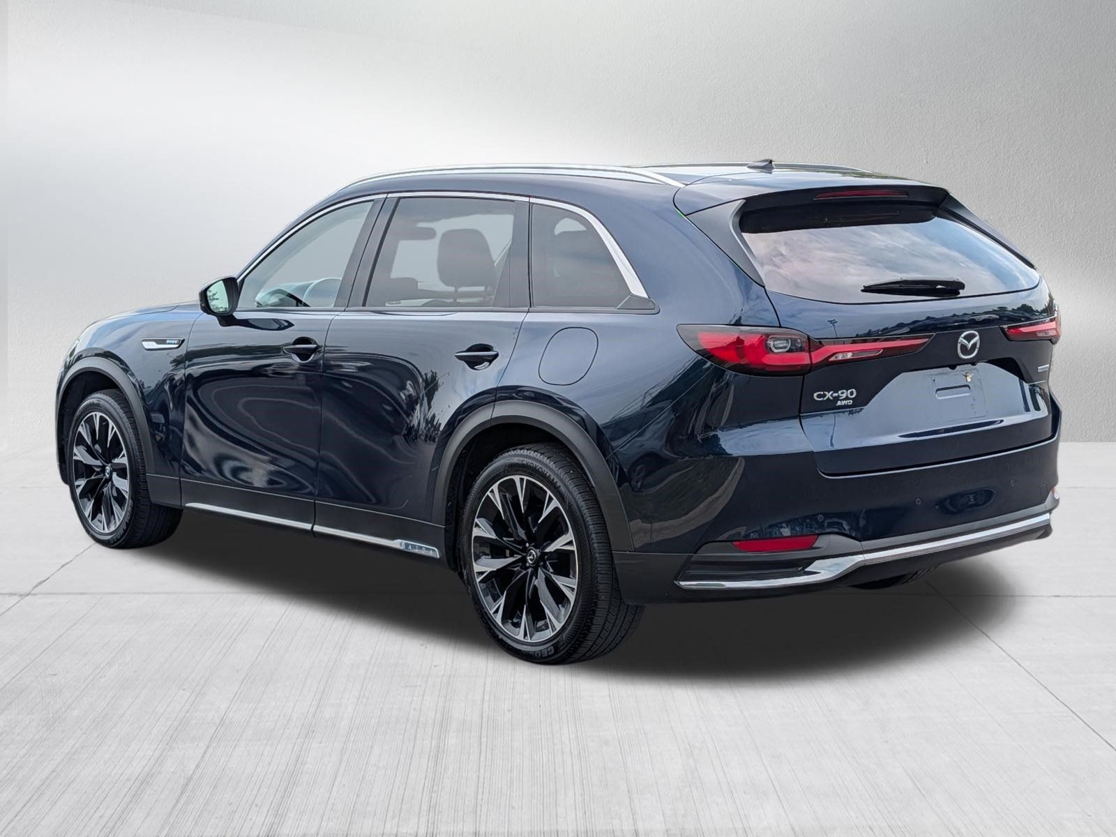 Used 2024 MAZDA CX-90 Plug-In Hybrid w/ Premium Plus AWD/4WD image 5
