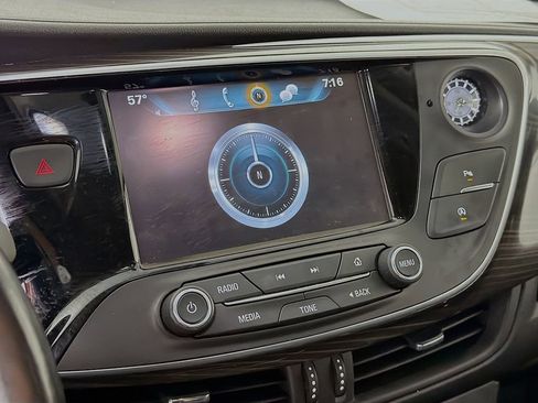 Used 2020 Buick Envision Essence image 17