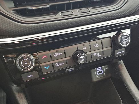 New 2026 Jeep Compass Latitude AWD/4WD image 27