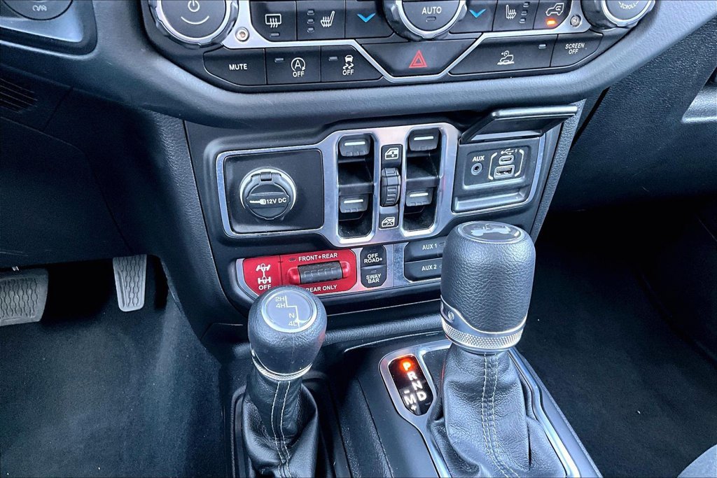 Certified 2025 Jeep Wrangler Unlimited Rubicon w/ Convenience Group AWD/4WD image 12