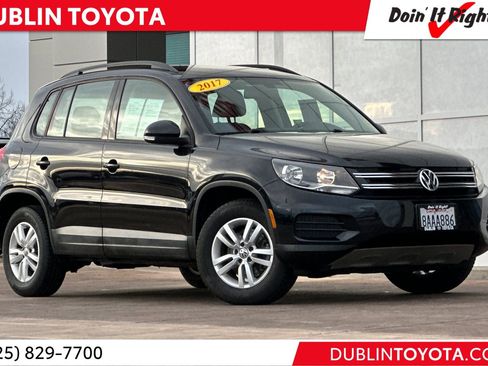 Used 2017 Volkswagen Tiguan S image 1