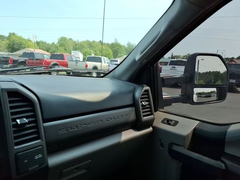 Used 2020 Ford F250 XL w/ STX Appearance Package AWD/4WD image 21