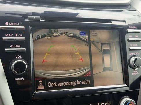 Used 2020 Nissan Murano SL w/ Moonroof Package FWD image 15