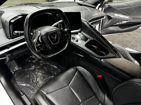 Used 2020 Chevrolet Corvette Stingray Coupe w/ 1LT RWD image 28