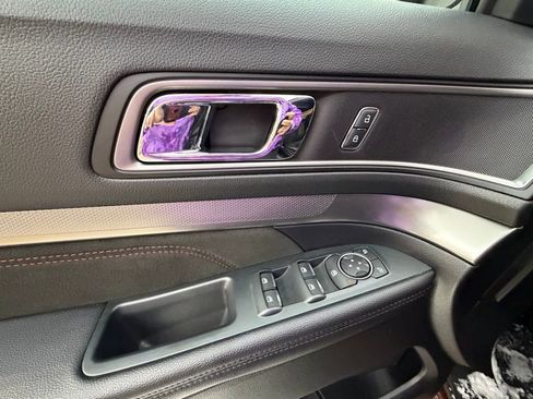 Used 2018 Ford Explorer XLT w/ Equipment Group 202A image 25