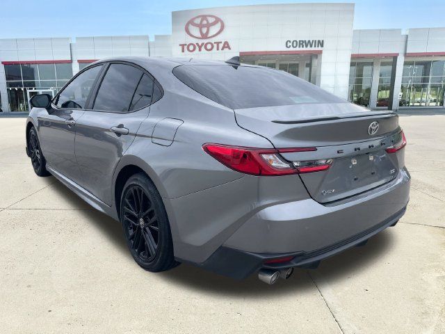 Used 2025 Toyota Camry SE w/ Convenience Package FWD image 3