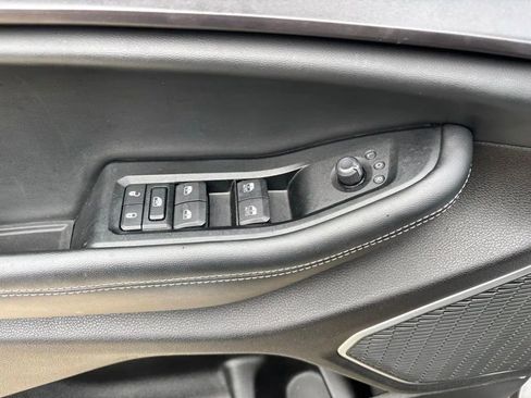 Used 2022 Jeep Grand Cherokee Altitude AWD/4WD image 19