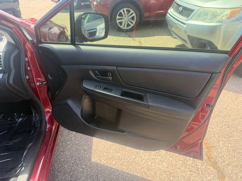Used 2014 Subaru Impreza 2.0i AWD/4WD image 8