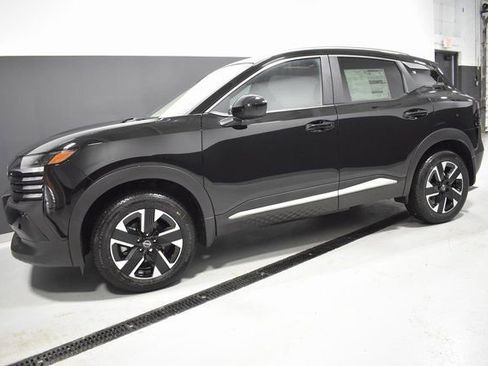 New 2026 Nissan Kicks SV w/ SV Premium Package image 2
