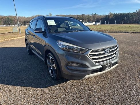 Used 2018 Hyundai Tucson Value image 2