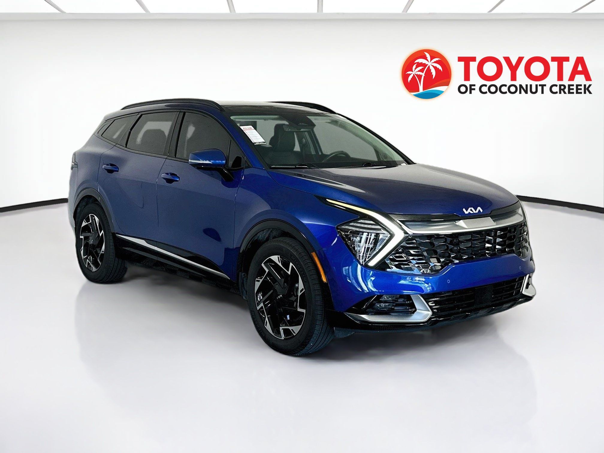 Used 2025 Kia Sportage SX FWD image 1