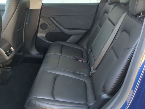 Used 2024 Tesla Model Y Long Range image 19