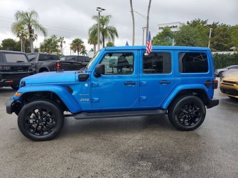 Used 2022 Jeep Wrangler Unlimited Sahara w/ Safety Group image 4
