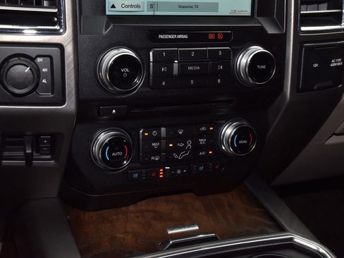 Used 2018 Ford F250 Limited w/ FX4 Off-Road Package AWD/4WD image 29