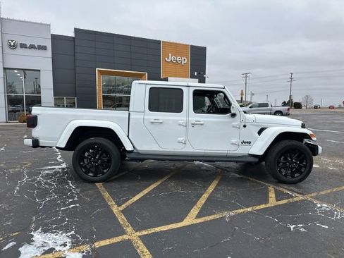 Certified 2023 Jeep Gladiator Overland image 7