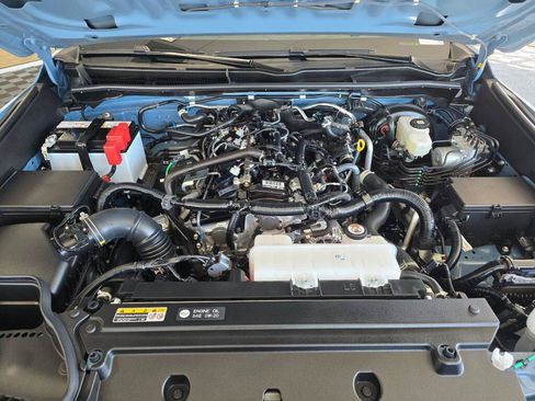 Used 2025 Toyota 4Runner SR5 AWD/4WD image 11