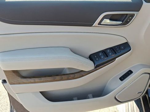 Used 2018 GMC Yukon XL Denali w/ Denali Ultimate Package AWD/4WD image 11