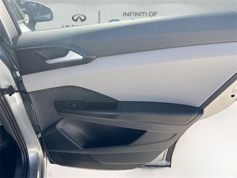 Used 2022 Volkswagen Taos SE image 30