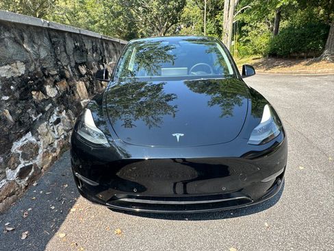 Used 2022 Tesla Model Y Performance image 5