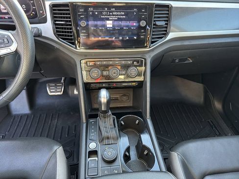 Used 2022 Volkswagen Atlas SEL Premium image 30