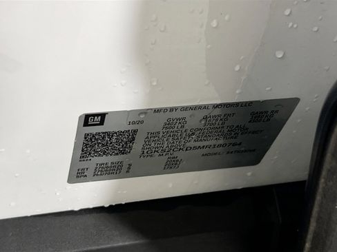 Used 2021 GMC Yukon AT4 w/ Technology Package image 34