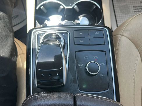 Used 2018 Mercedes-Benz GLE 350 4MATIC image 24