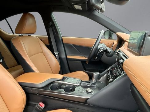 Used 2024 Lexus IS 350 F Sport RWD image 6