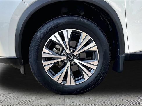 Used 2022 Nissan Rogue SV AWD/4WD image 24