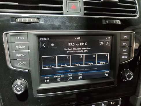 Used 2017 Volkswagen Golf R DCC & Navigation 4Motion image 29