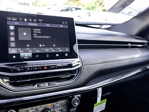 Used 2026 Jeep Compass Limited image 14