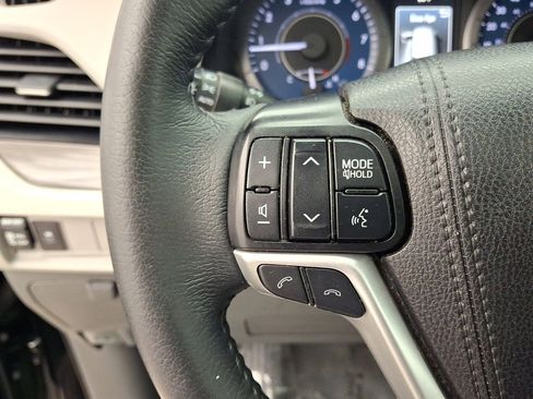 Certified 2020 Toyota Sienna XLE image 17