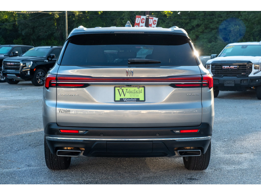 Used 2025 Buick Enclave Preferred FWD image 7