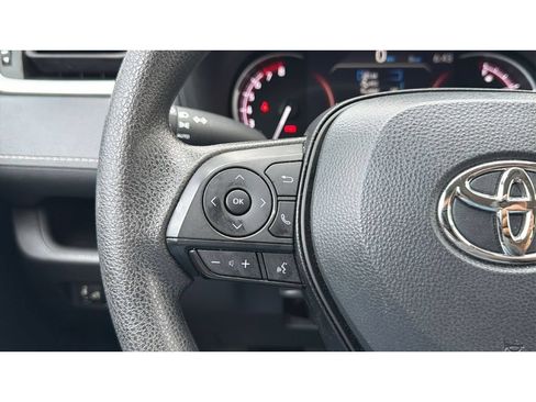 Used 2025 Toyota RAV4 XLE AWD/4WD image 27