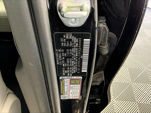 Used 2023 Kia Sorento S FWD image 17