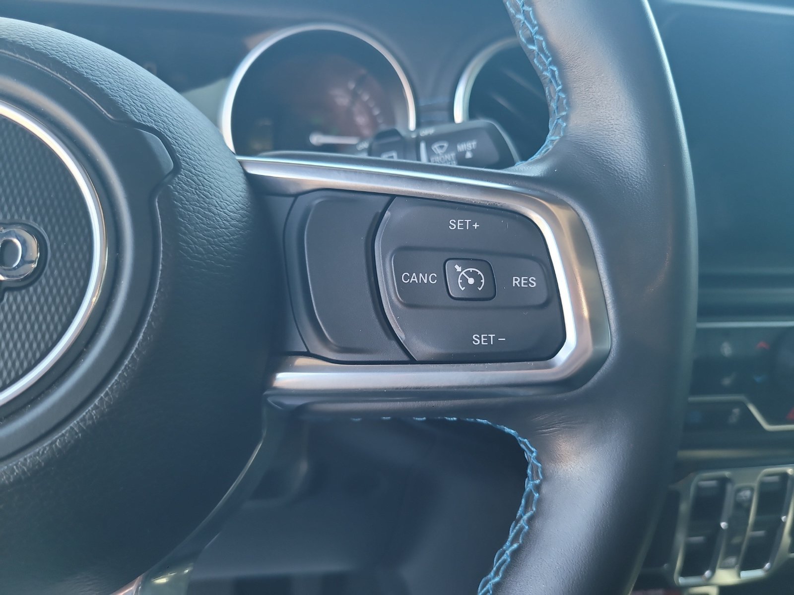 Used 2022 Jeep Wrangler Unlimited Rubicon 4xe w/ Cold Weather Group AWD/4WD image 14