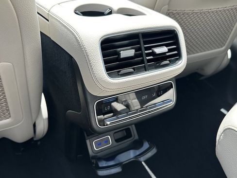 New 2026 Mercedes-Benz GLS 450 4MATIC image 24