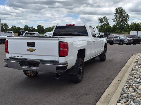 Used 2019 Chevrolet Silverado 2500 LT w/ Z71 Package, Off-Road AWD/4WD image 3