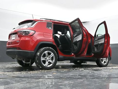 Used 2024 Jeep Compass Latitude image 71