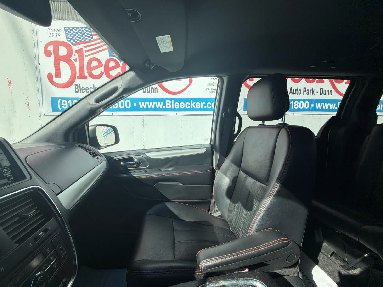 Used 2019 Dodge Grand Caravan GT FWD image 29