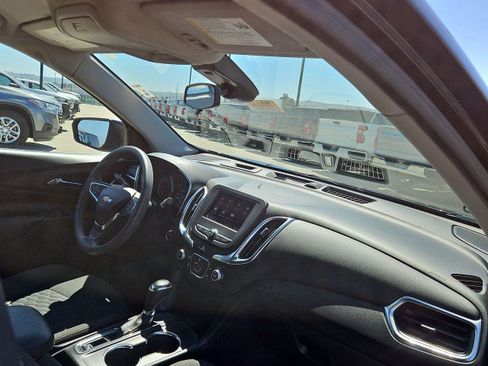 Used 2021 Chevrolet Equinox LT FWD image 28
