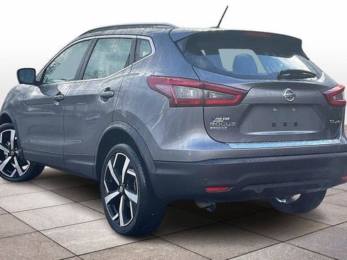 Used 2022 Nissan Rogue Sport SL w/ Premium Package image 11
