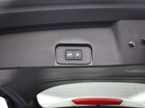 Used 2024 Nissan Rogue SV image 29