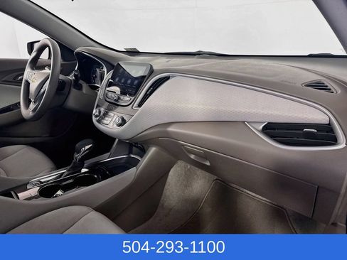 Used 2025 Chevrolet Malibu LT FWD image 29